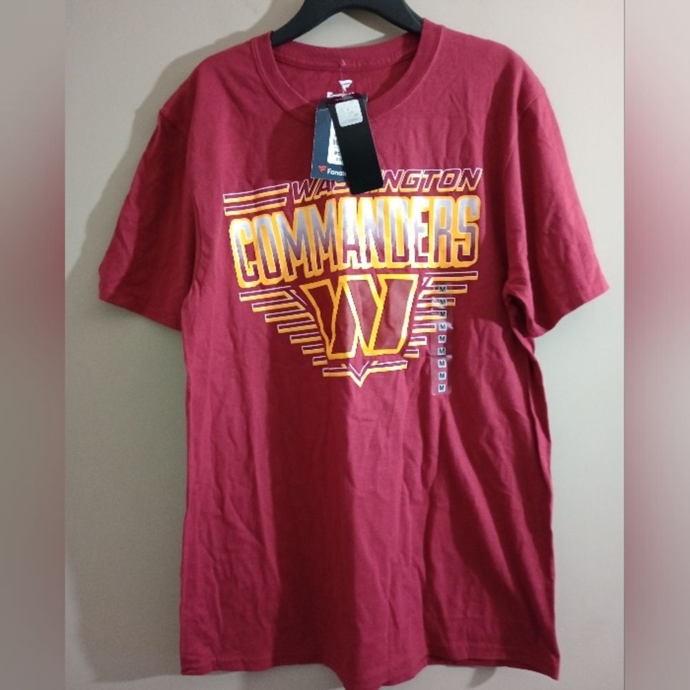 NWT Fanatics Washington Commanders Short Sleeve Shirt Size Medium